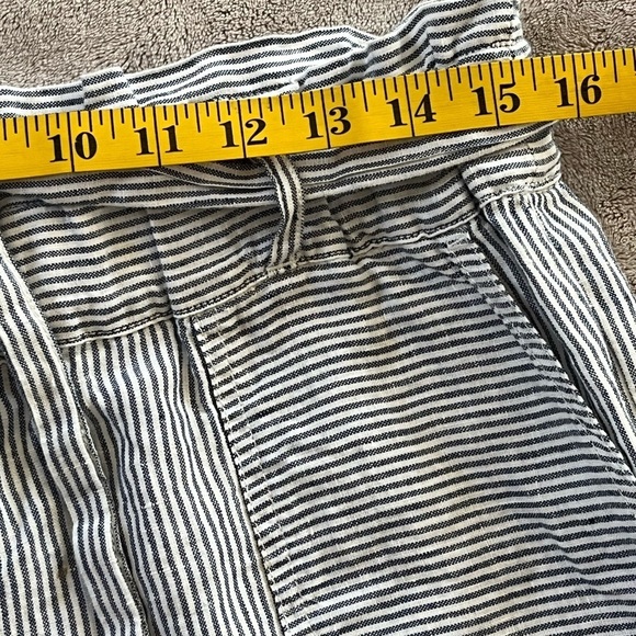 C&C California Women's Blue & White Striped 100% Linen Belted Pants Size Large - Picture 9 of 10